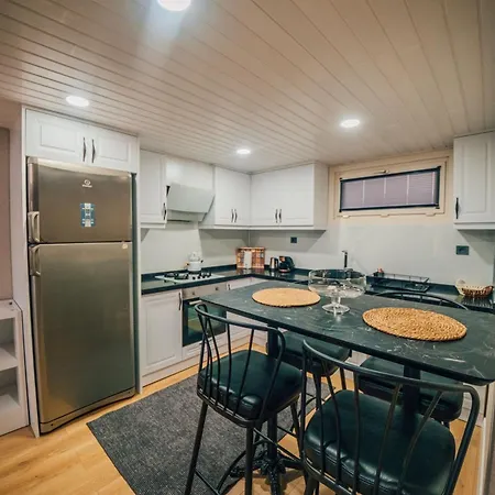Holiday home Sakarya Uzunkum Da 3 Oda1 Salon Ultra Luex - Oezel Havuzlu-muhafazakar-jakuzili-soemineli-kis Bahceli 7 Kisilik Luex Bng-1001 Sapanca
